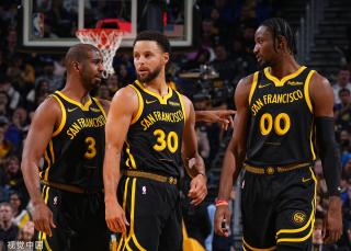 职业足球中 职业足球中