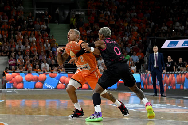 带动球迷热 带动球迷热