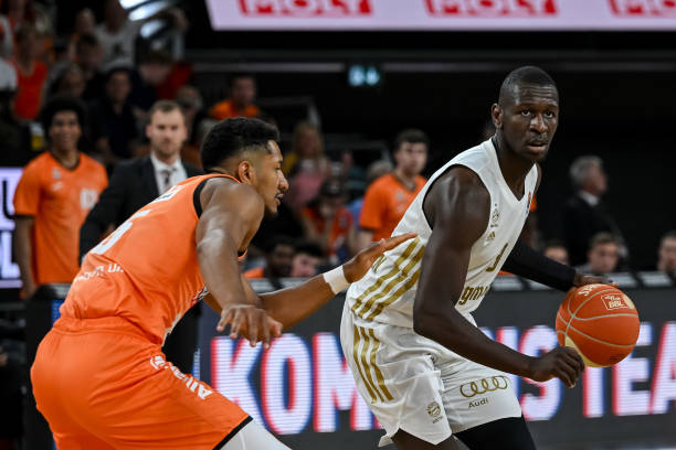 赛场中多次 赛场中多次