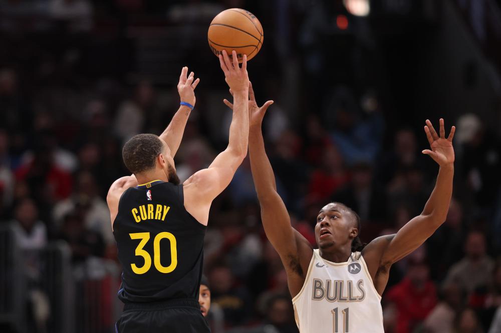 也反映出她 也反映出她