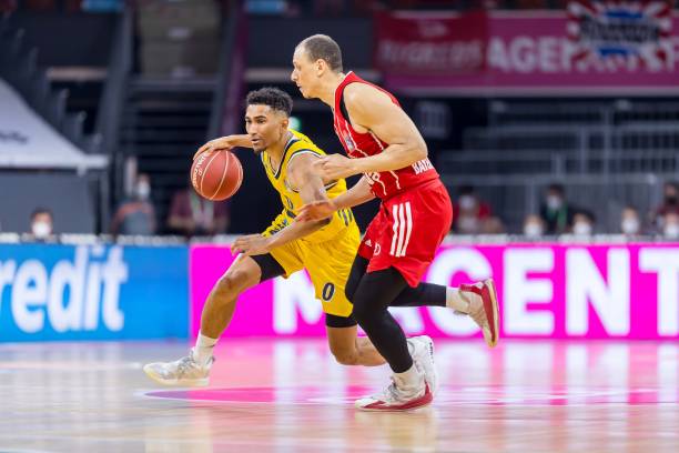 化纳入一体 化纳入一体